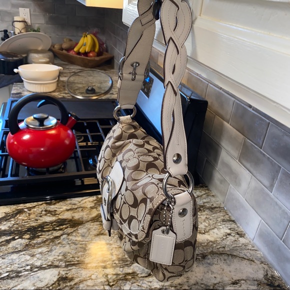 Coach Soho Signature Hobo Shoulder Buckle Bag - Picture 3 of 6